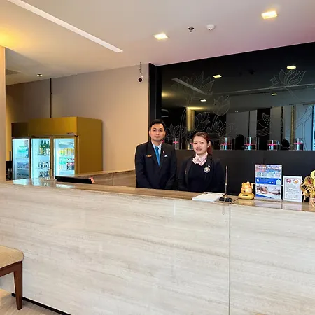 Civic Horizon Hotel & Residence